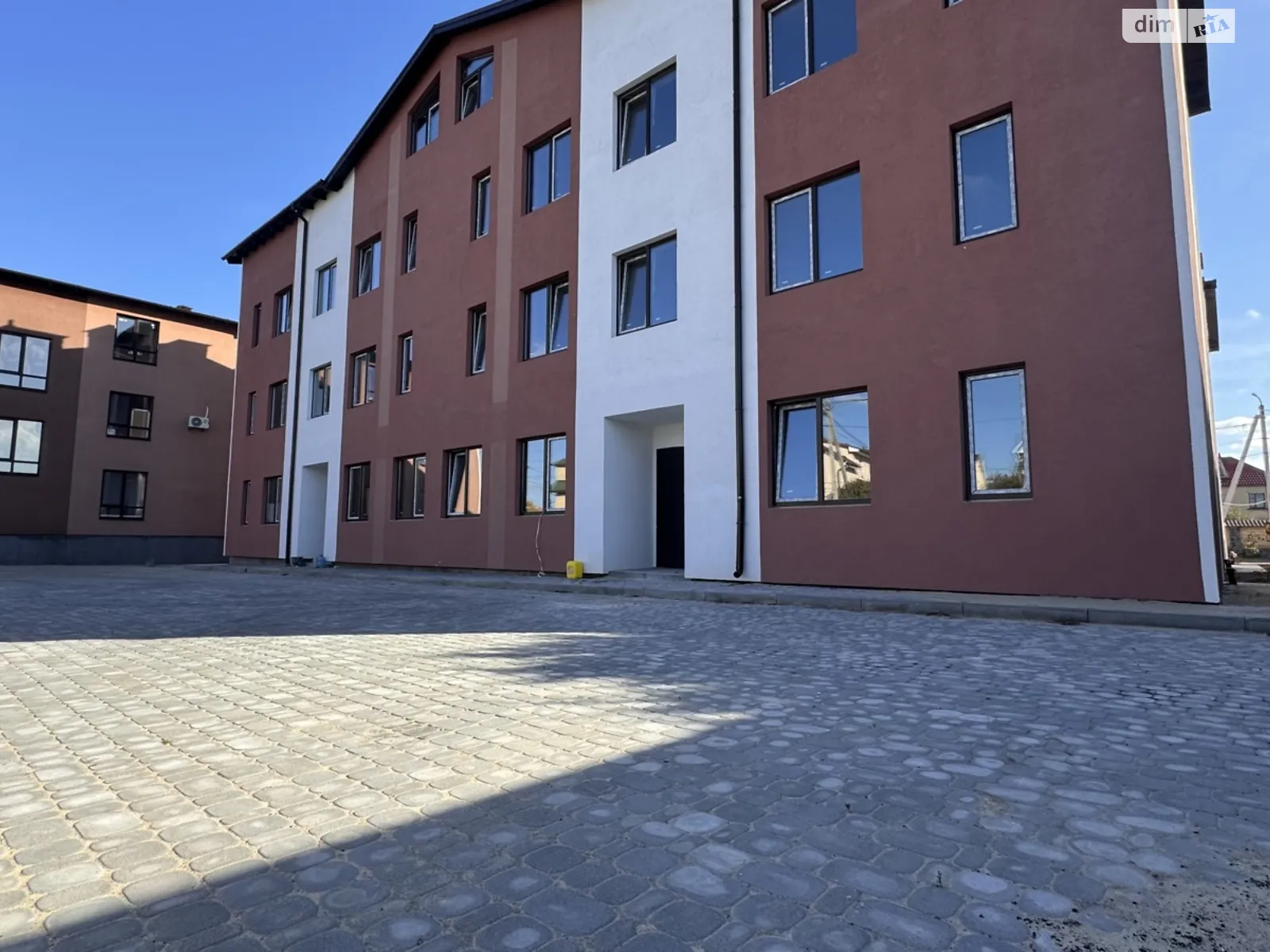 Продається 1-кімнатна квартира 28 кв. м у Гостомелі, вул. Ювілейна, 16 - фото 1