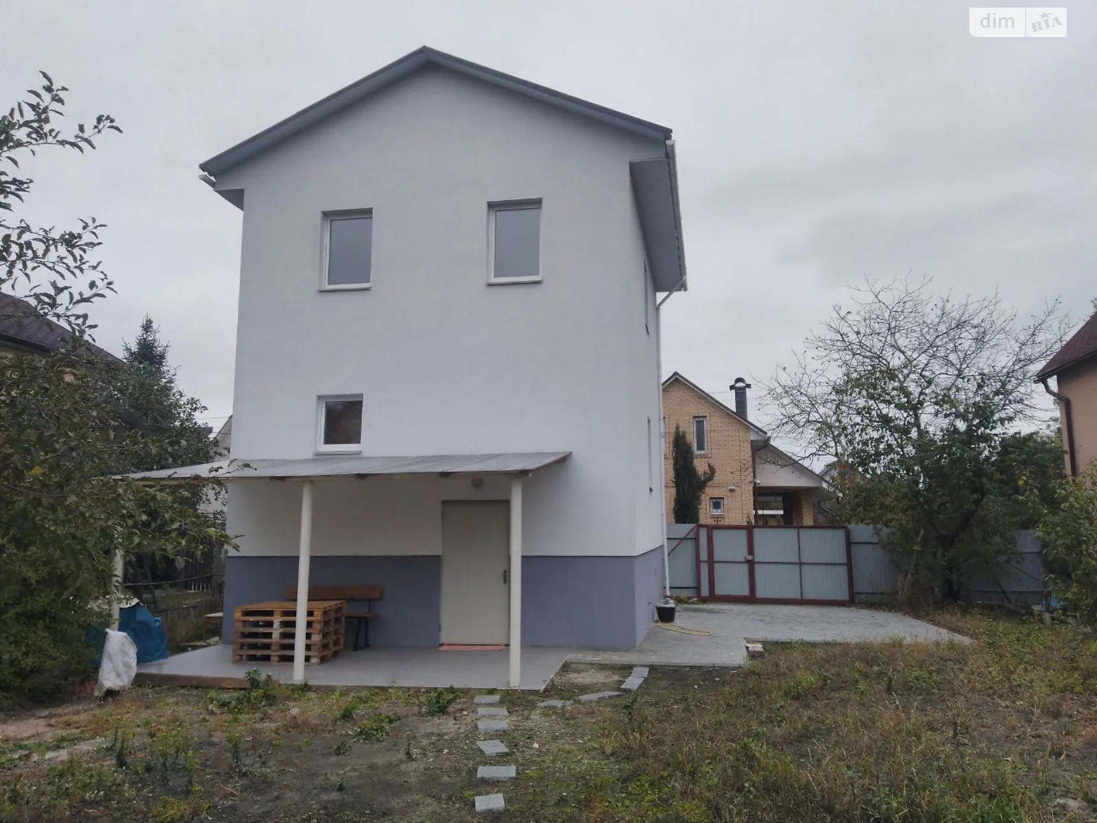 Продается дом на 3 этажа 110 кв. м с мебелью, цена: 108000 $ - фото 1