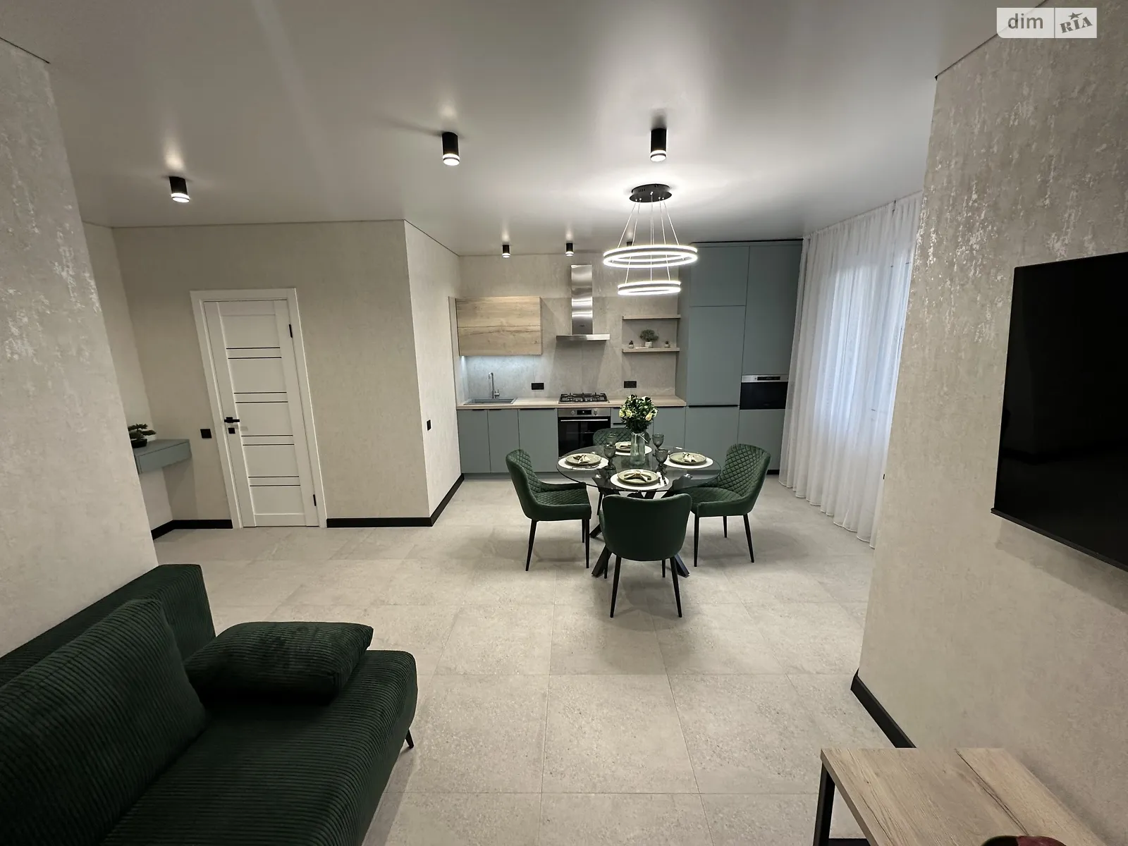 Продается 1-комнатная квартира 45 кв. м в Чернигове, ул. Лесная, 42Б - фото 1
