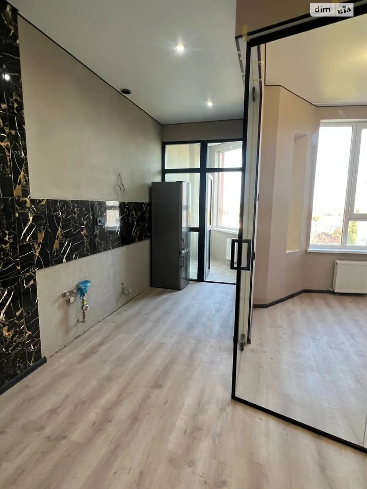 Продається 1-кімнатна квартира 42 кв. м у Одесі, вул. Макаренка, 2А - фото 1