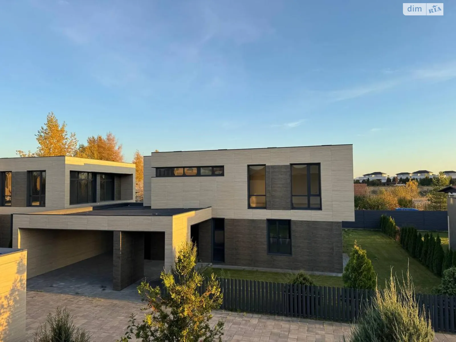 Продается дом на 2 этажа 150 кв. м с мебелью, цена: 220000 $ - фото 1