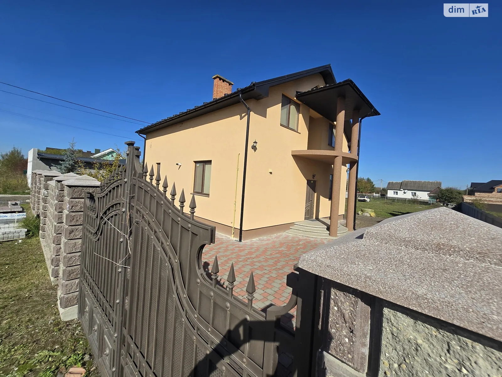 Продается дом на 2 этажа 181.3 кв. м с гаражом, цена: 200000 $ - фото 1