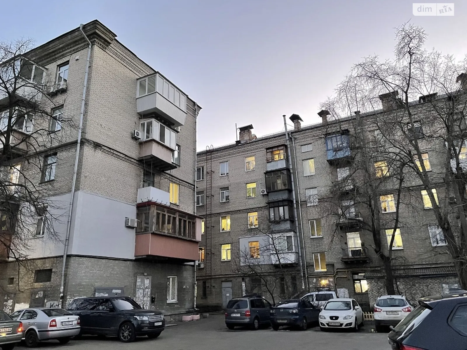 Продается 3-комнатная квартира 62 кв. м в Киеве, ул. Строителей, 28/15 - фото 1