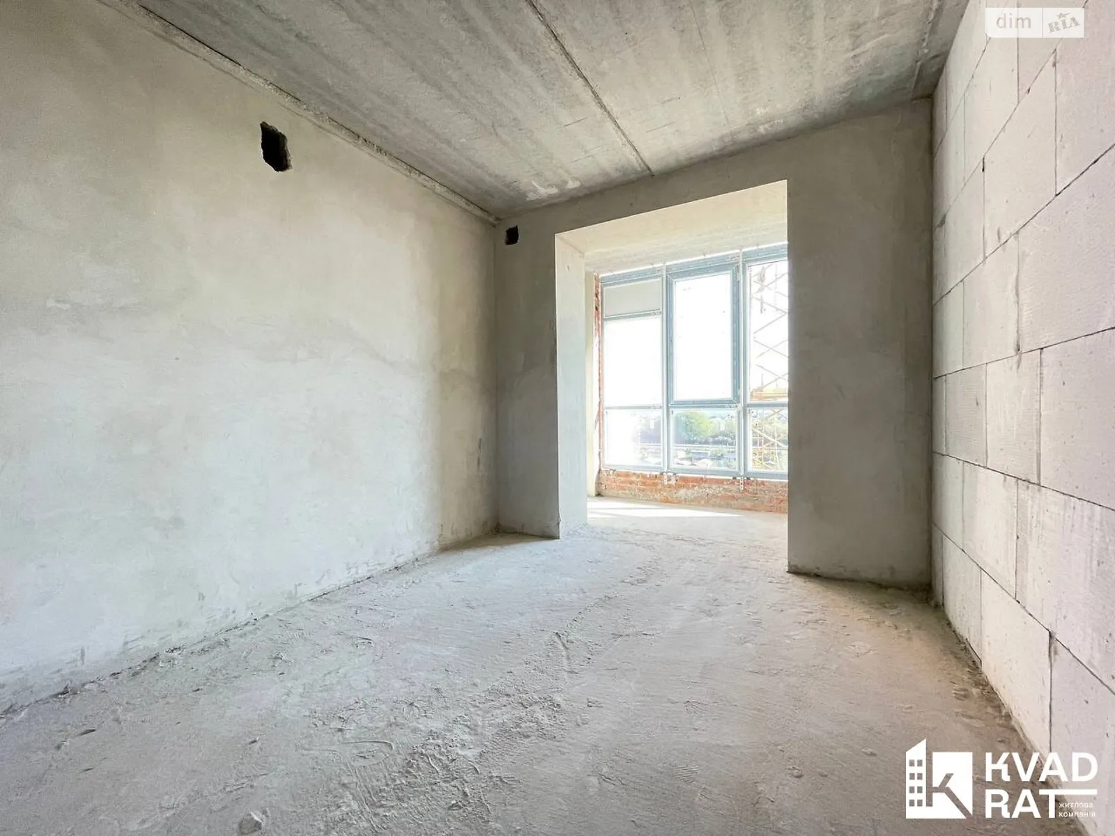 Продается 1-комнатная квартира 47 кв. м в Ивано-Франковске, ул. Троллейбусная, 10 - фото 1