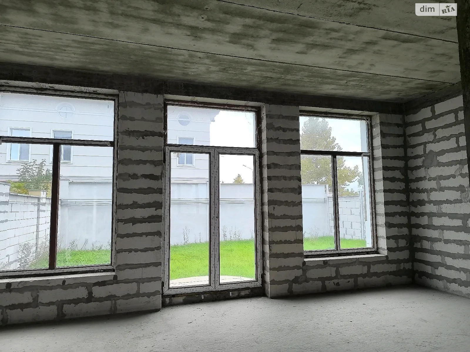 Продается часть дома 195 кв. м с баней/сауной, цена: 165000 $ - фото 1