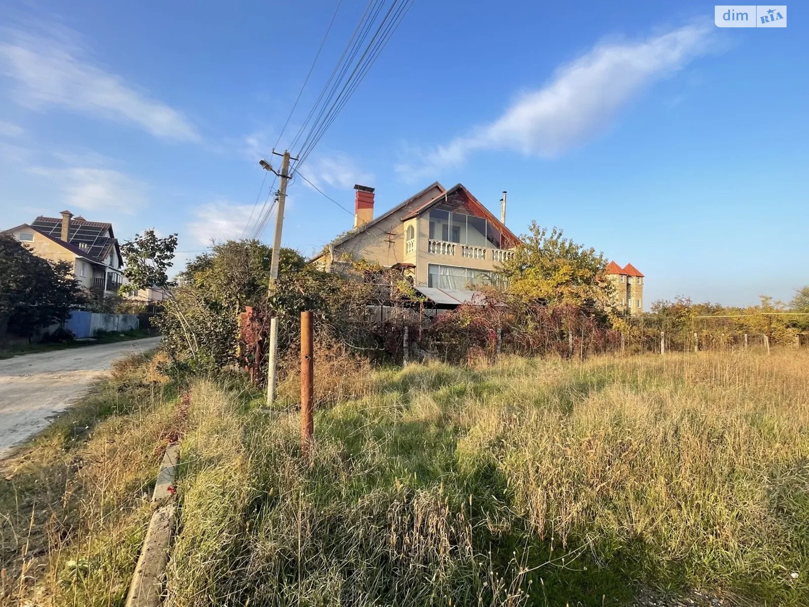 Продается дом на 2 этажа 224 кв. м с камином, цена: 35000 $ - фото 1