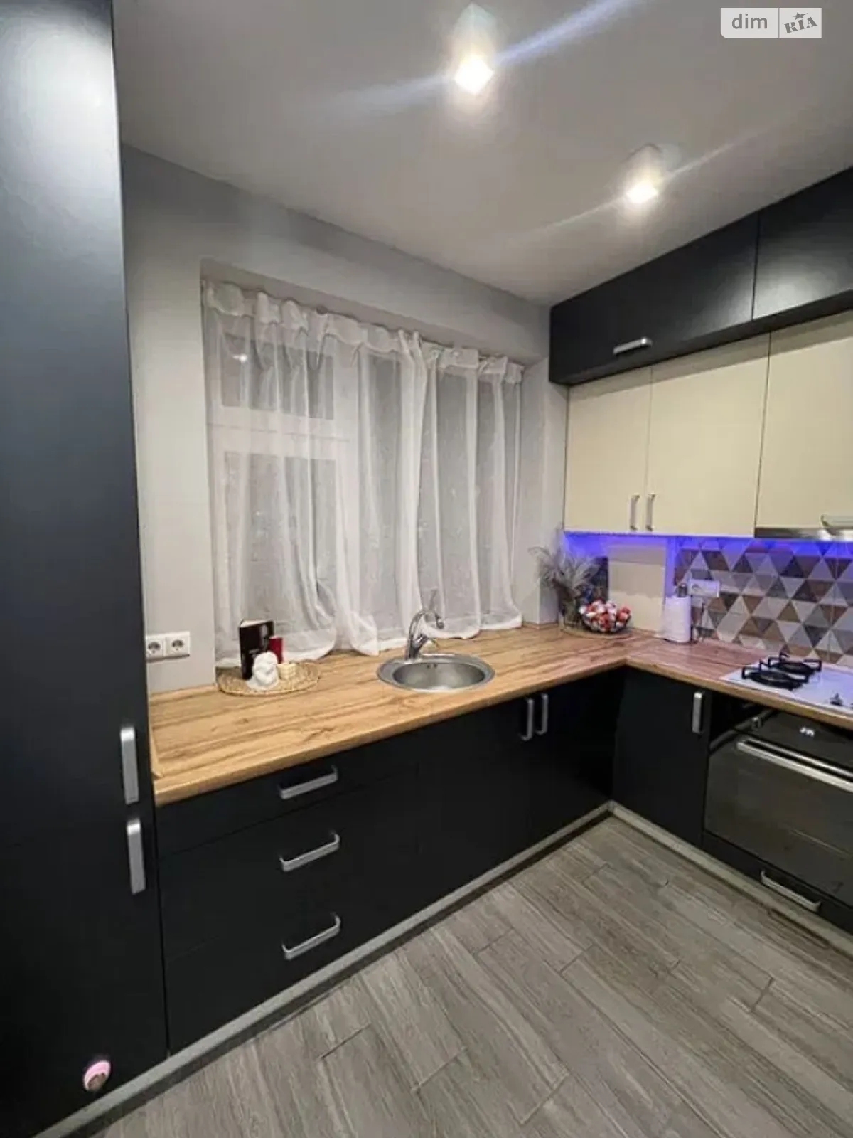 Продается 1-комнатная квартира 34 кв. м в Хмельницком, ул. Кармелюка - фото 1