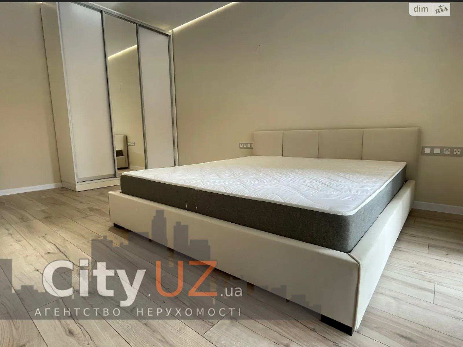 Продається одноповерховий будинок 105 кв. м з гаражем, цена: 275000 $ - фото 1