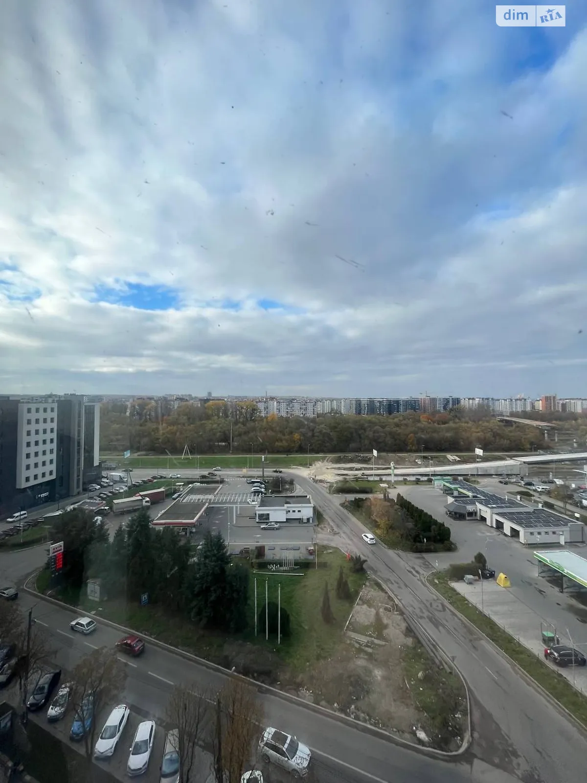 Продается 2-комнатная квартира 72 кв. м в Ивано-Франковске, ул. Княгинин - фото 1