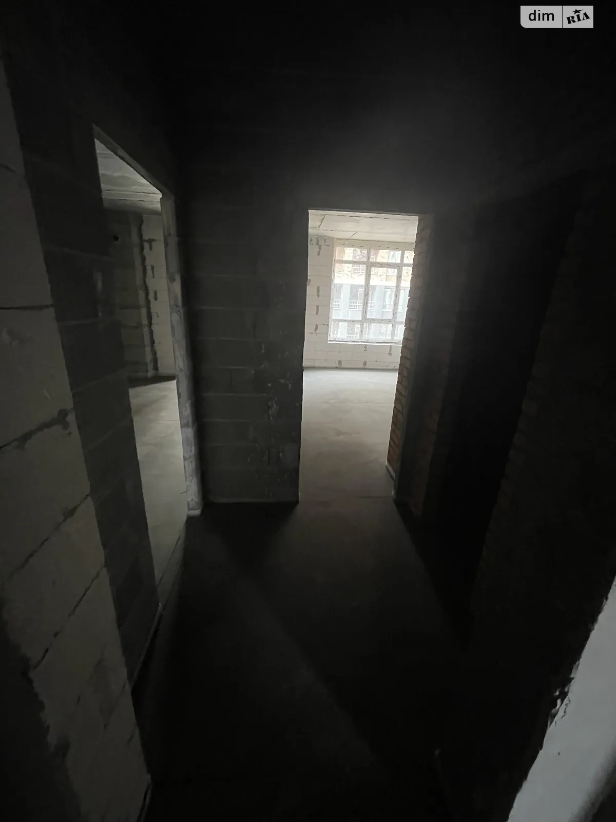 Продается 1-комнатная квартира 36 кв. м в Ирпене, ул. Ольги Кобылянской(Достоевского), 1В/5 - фото 1