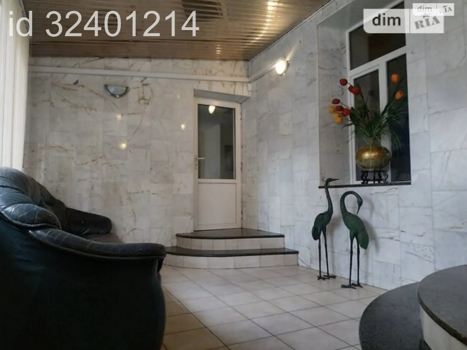 Продается офис 138.6 кв. м в бизнес-центре, цена: 270000 $ - фото 1