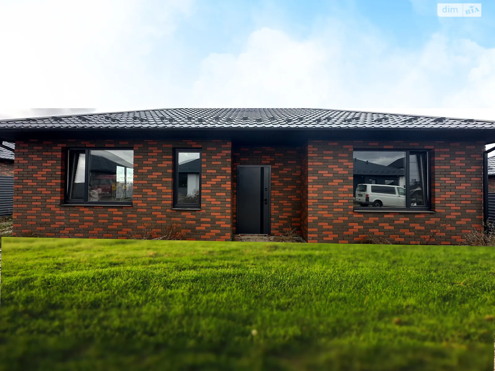 Продається одноповерховий будинок 105 кв. м з каміном, цена: 74999 $ - фото 1