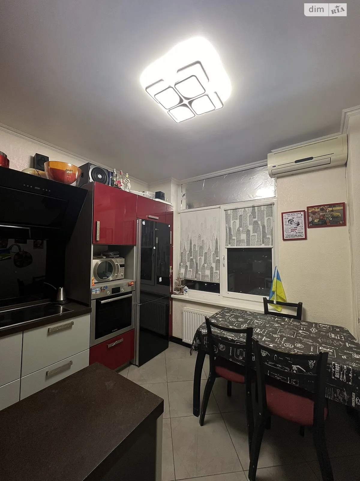Продається 2-кімнатна квартира 60.5 кв. м у Одесі, вул. Середня, 24 корпус 3 - фото 1