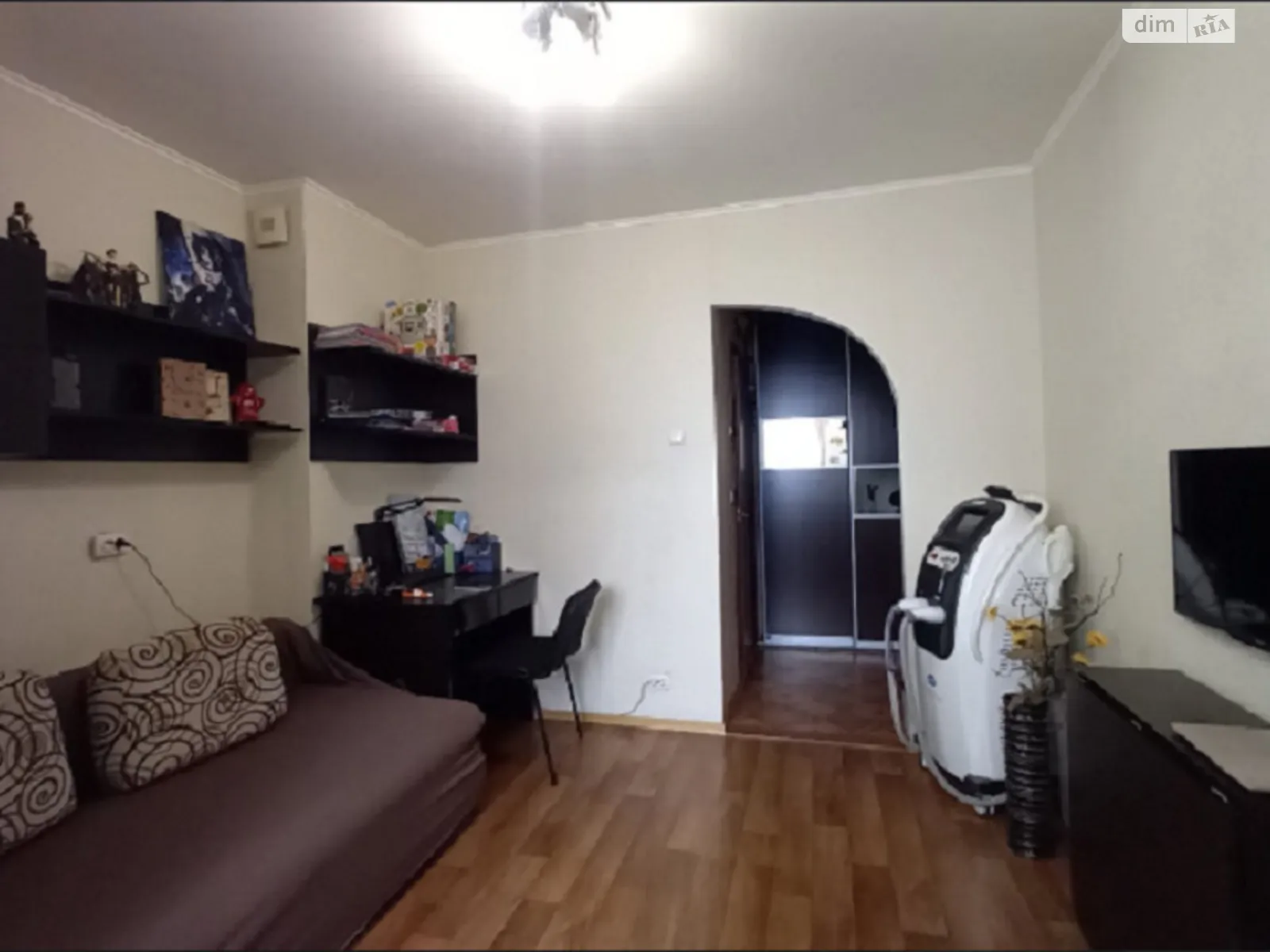 Продается 1-комнатная квартира 43 кв. м в Киеве, ул. Урловская, 38 - фото 1