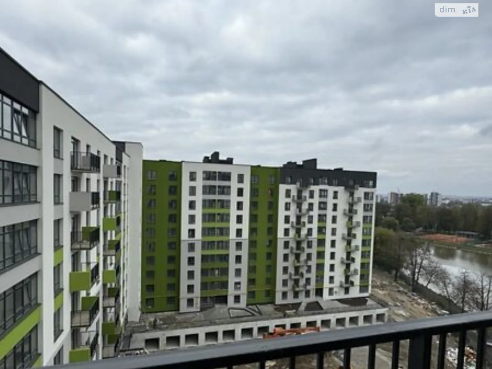 Продається 3-кімнатна квартира 81.2 кв. м у Крихівцях, вул. Приозерна - фото 1