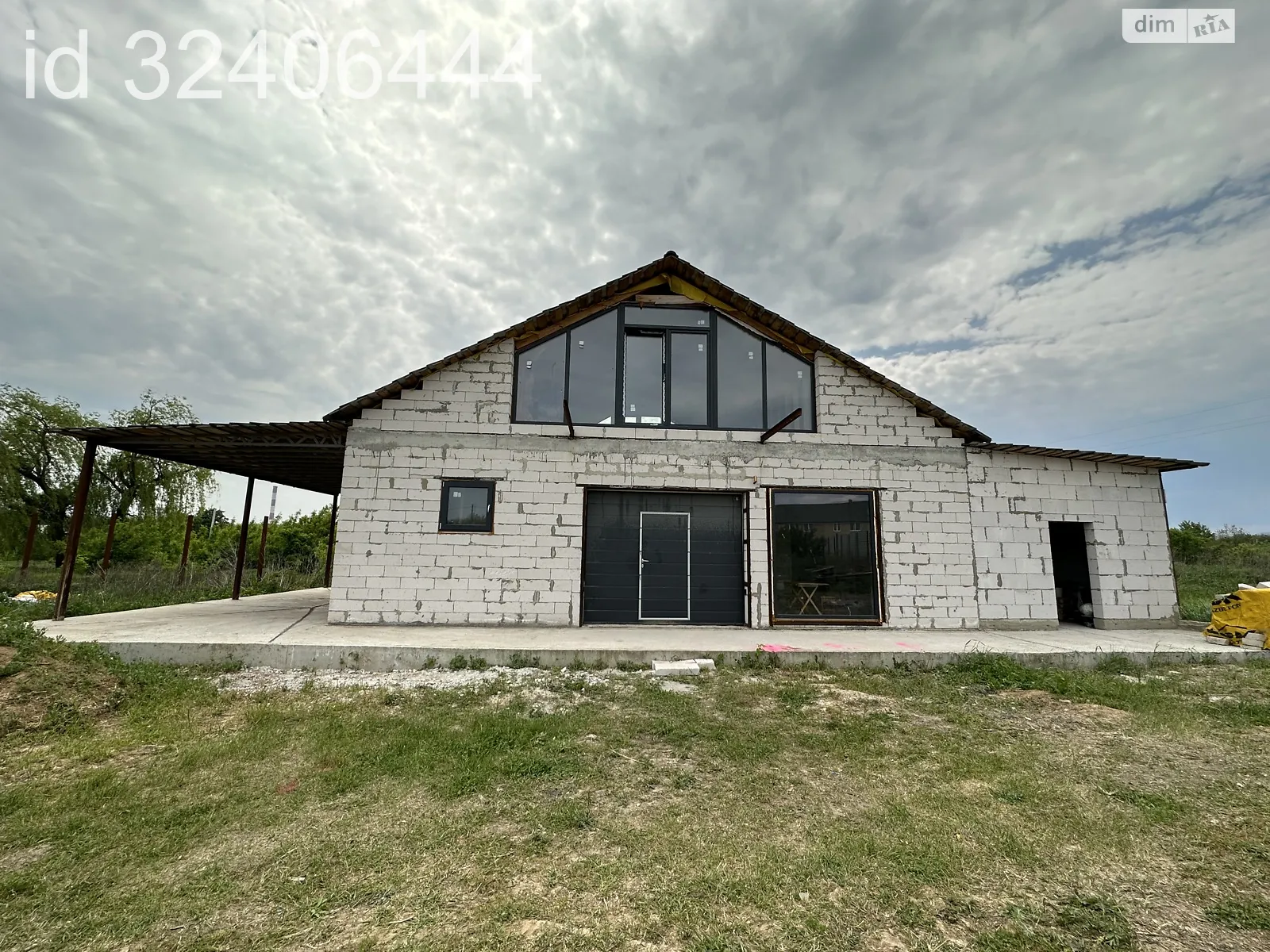 Продается дом на 2 этажа 226 кв. м с верандой, цена: 48800 $ - фото 1