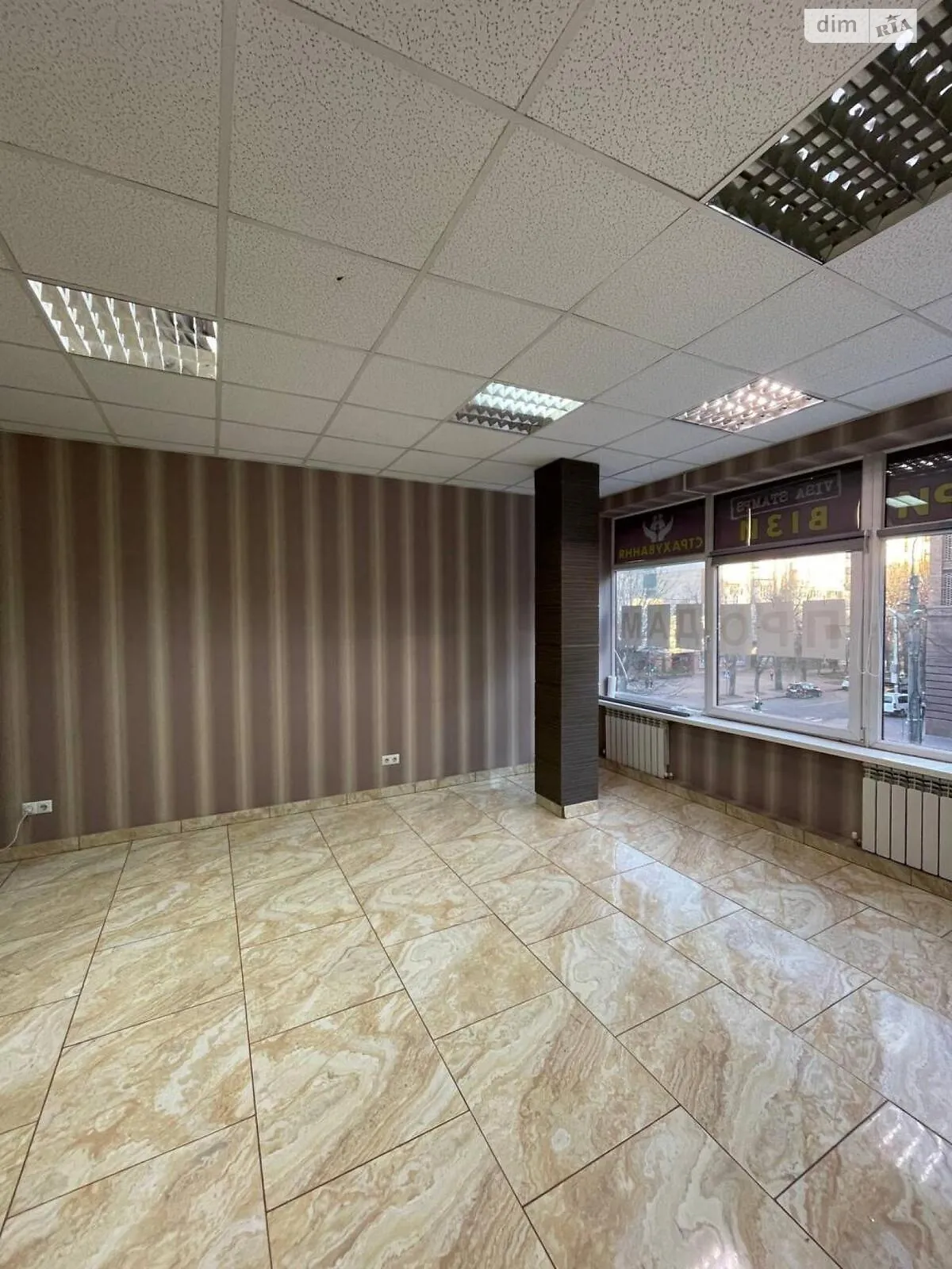 Продается офис 40 кв. м в бизнес-центре, цена: 40000 $ - фото 1