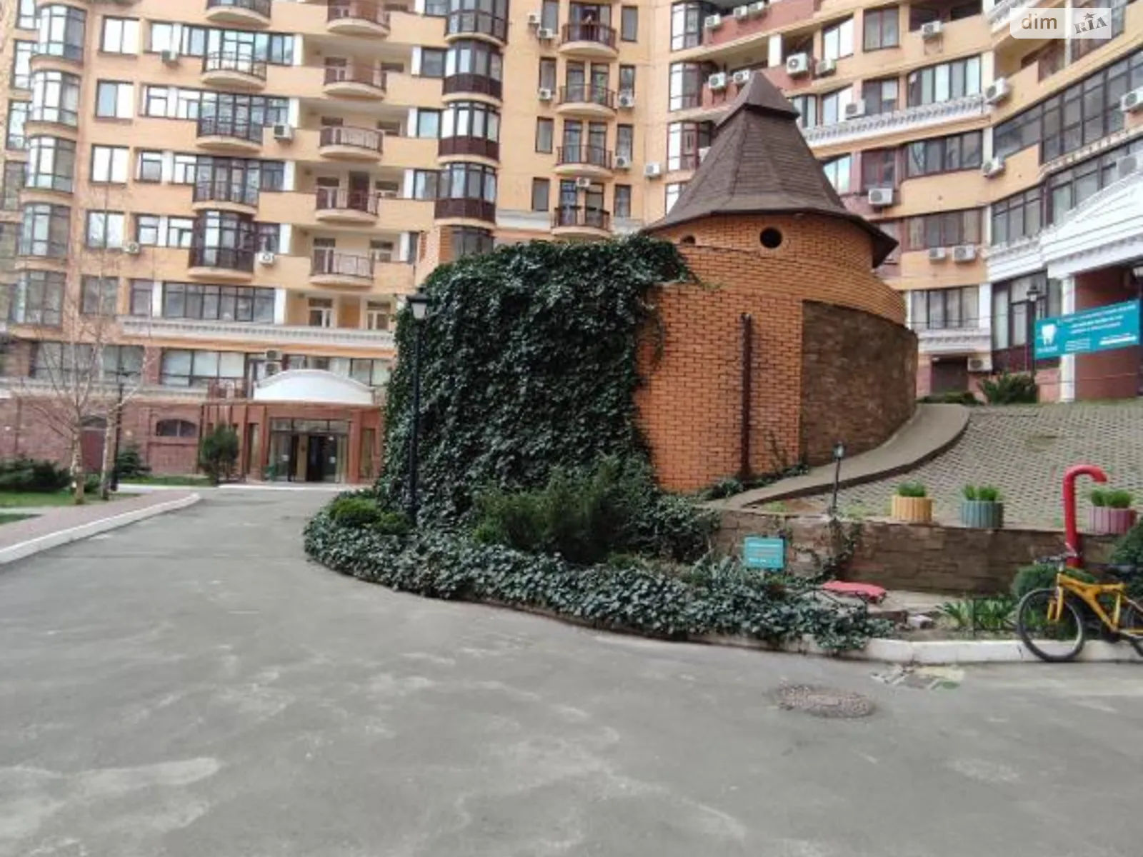 Продається 1-кімнатна квартира 110.2 кв. м у Одесі, вул. Тіниста, 9/12 - фото 1