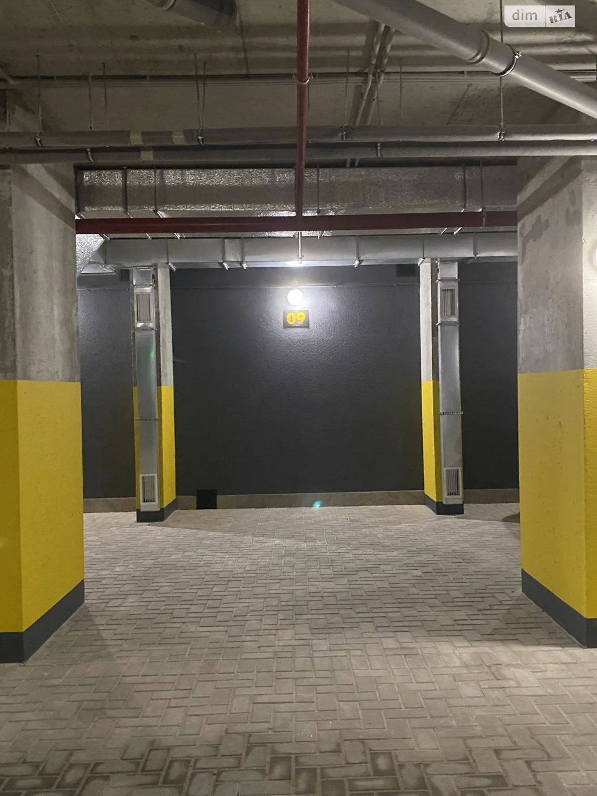 Здається в оренду підземний паркінг під легкове авто на 17.5 кв. м, цена: 2800 грн - фото 1