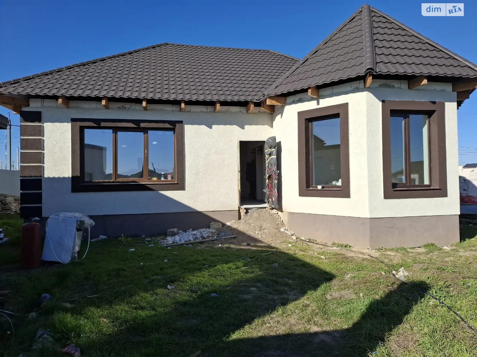 Продается одноэтажный дом 98 кв. м с гаражом, цена: 95000 $ - фото 1