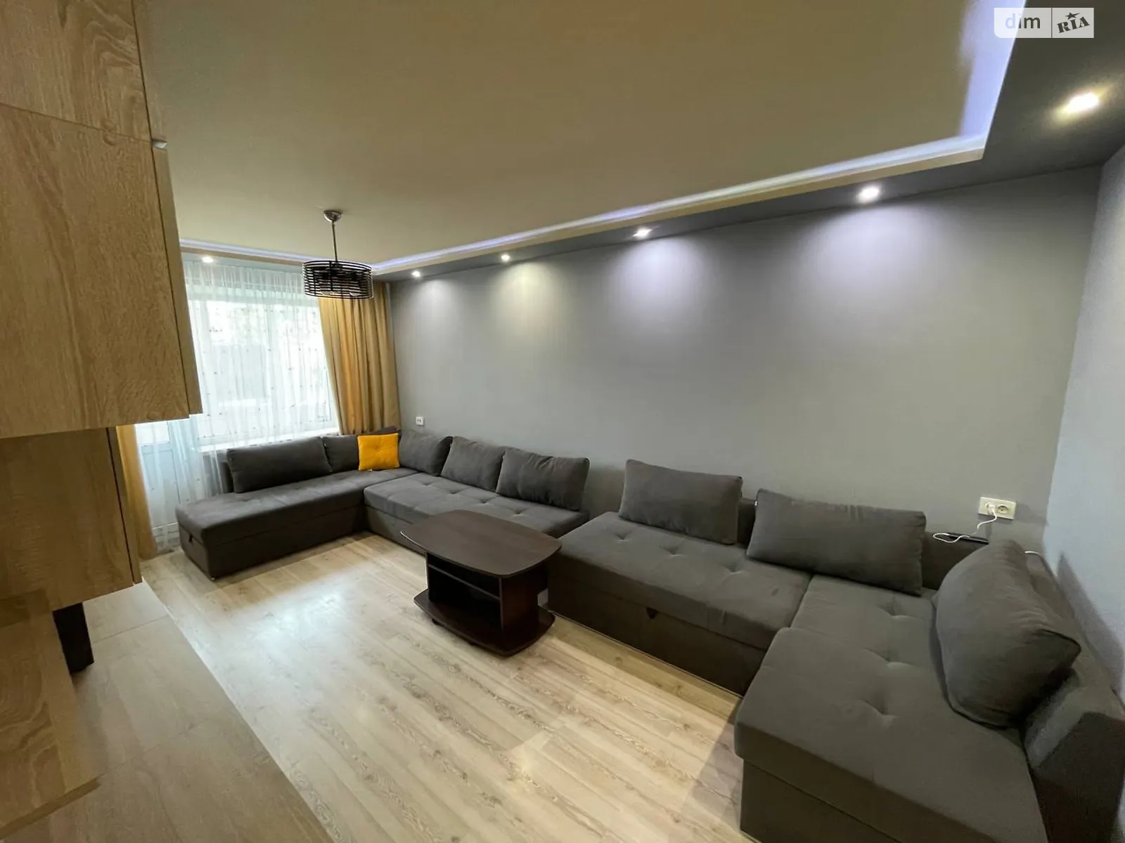 Продается 3-комнатная квартира 65 кв. м в Николаеве, ул. Колодезная, 10 - фото 1