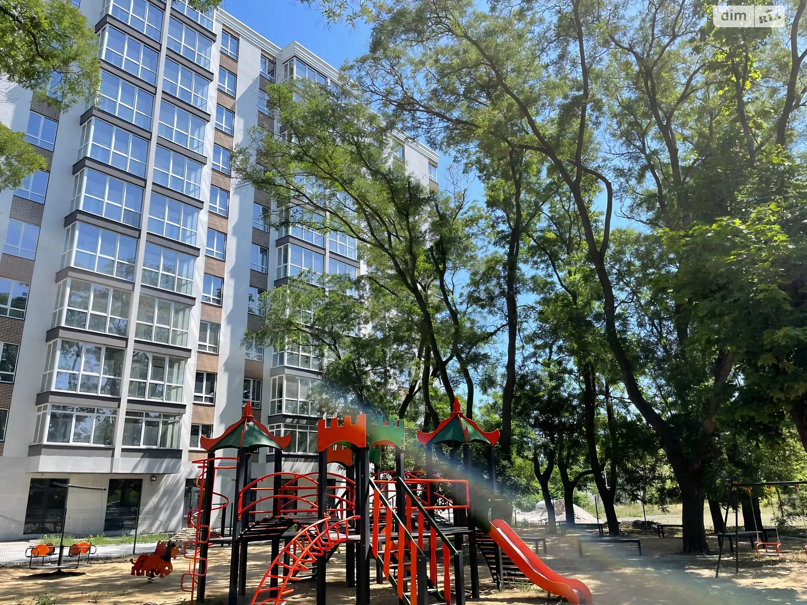 Продается 1-комнатная квартира 49 кв. м в Одессе, ул. Профсоюзная - фото 1