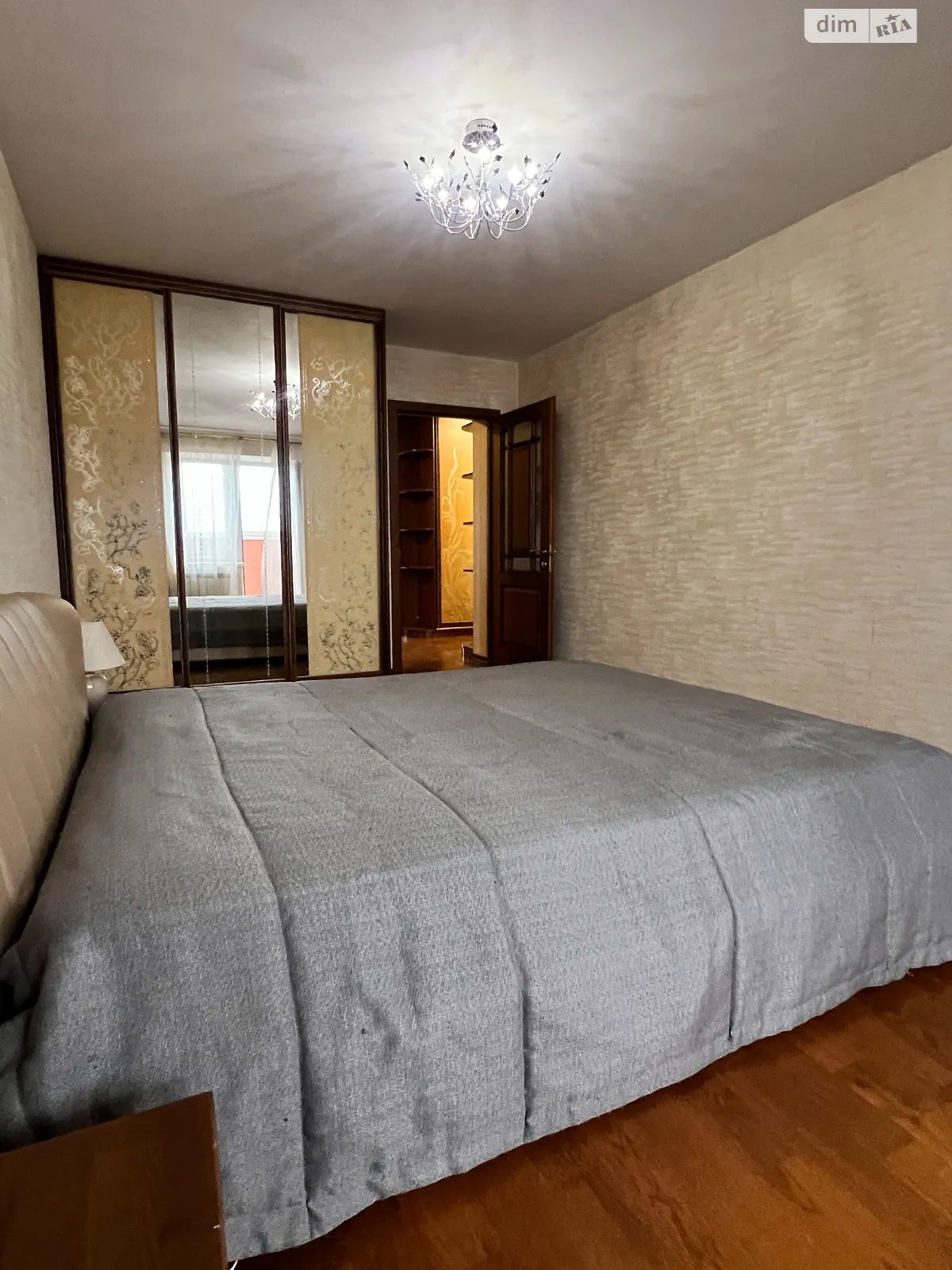 Продается 2-комнатная квартира 79.4 кв. м в Ирпене, ул. Авиаконструктора Антонова(Ленинградская), 8А - фото 1