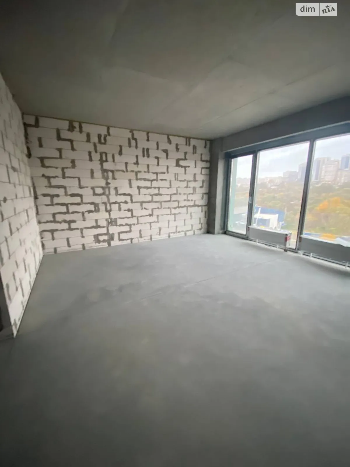 Продается 1-комнатная квартира 45 кв. м в Днепре, ул. Набережная Победы - фото 1