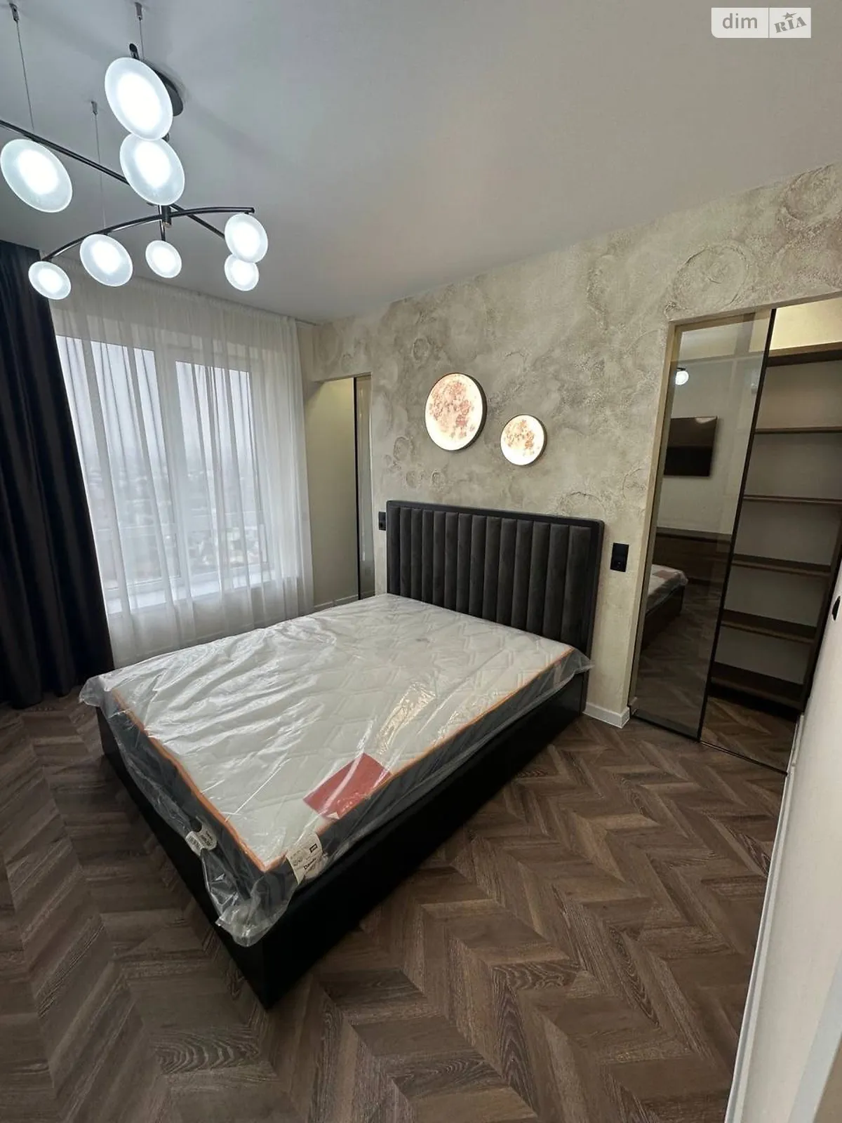 Продается 3-комнатная квартира 90 кв. м в Ивано-Франковске, ул. Гетьмана Ивана Мазепы, 168 - фото 1