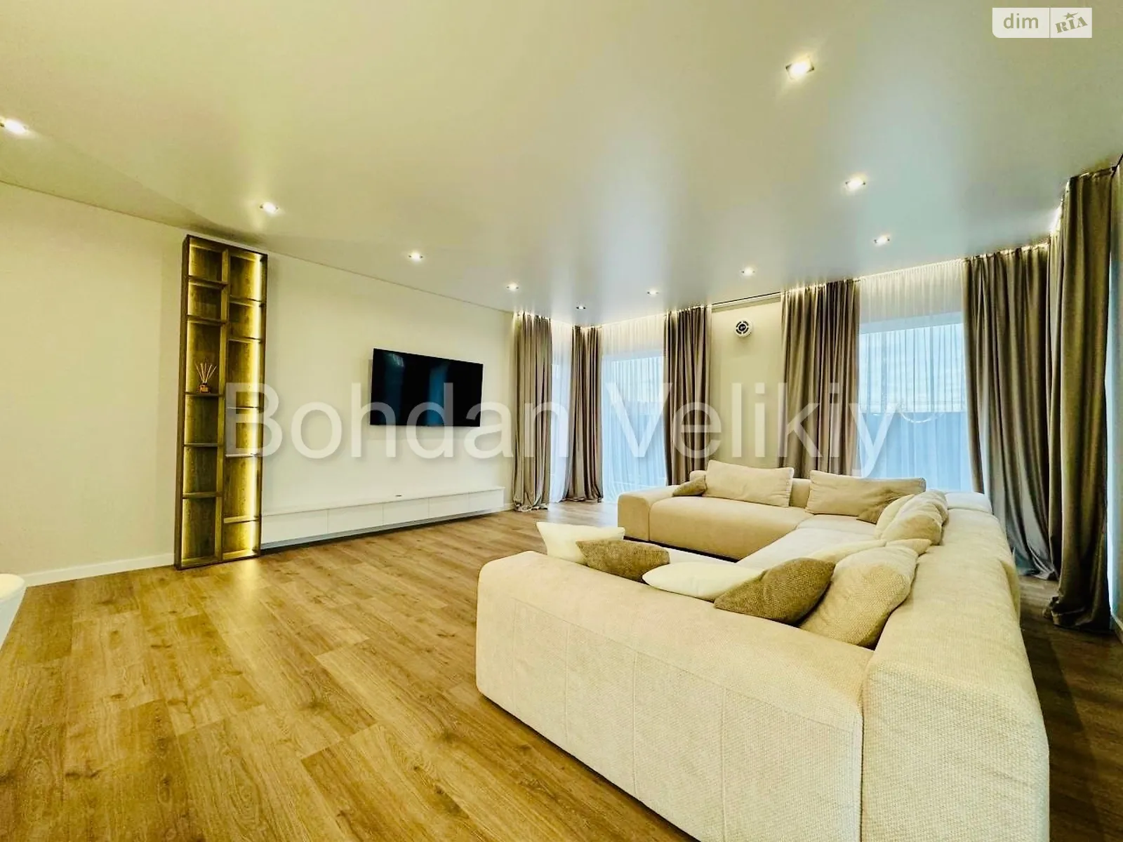 Продається одноповерховий будинок 140 кв. м з гаражем, цена: 255000 $ - фото 1
