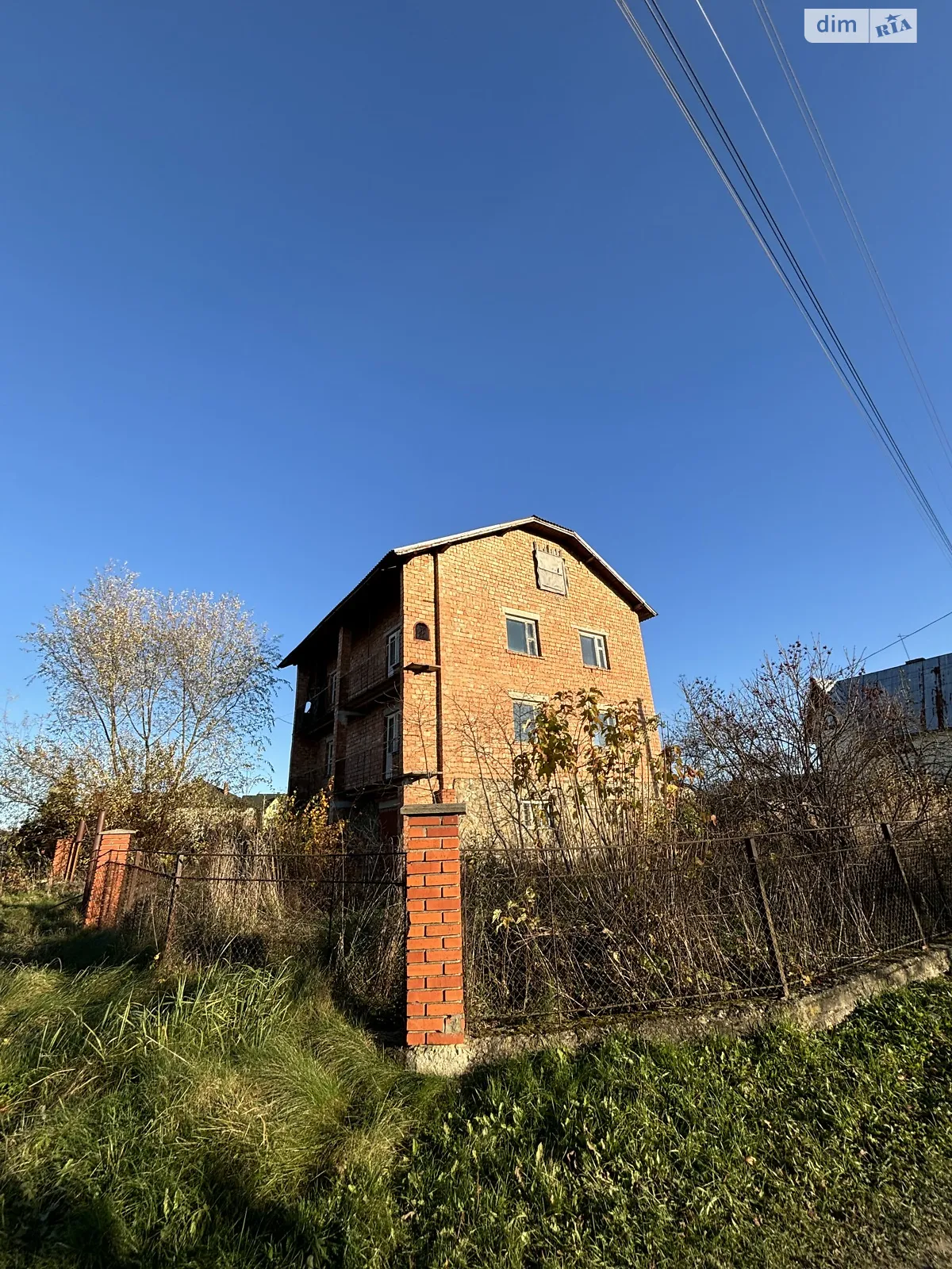 Продается дом на 2 этажа 290 кв. м с камином, цена: 24000 $ - фото 1