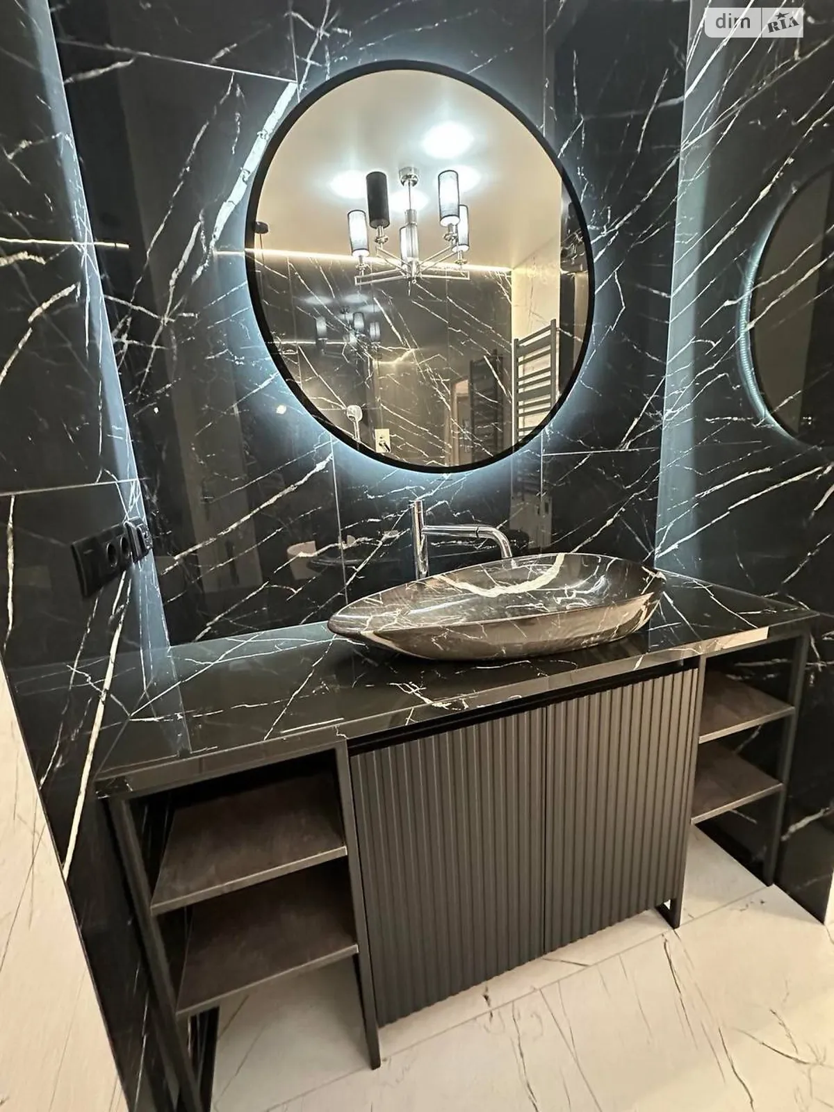 Продается 3-комнатная квартира 96 кв. м в Ивано-Франковске, ул. Гетьмана Ивана Мазепы, 168 - фото 1