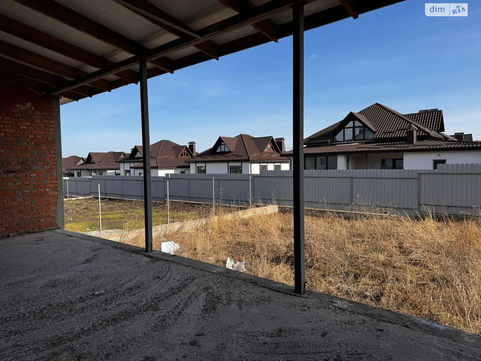 Продается дом на 2 этажа 225 кв. м с гаражом, цена: 110000 $ - фото 1