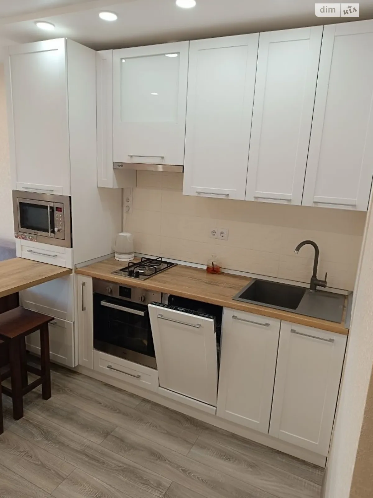 Продається 1-кімнатна квартира 43 кв. м у Черкасах, бул. Шевченка, 150/1 - фото 1