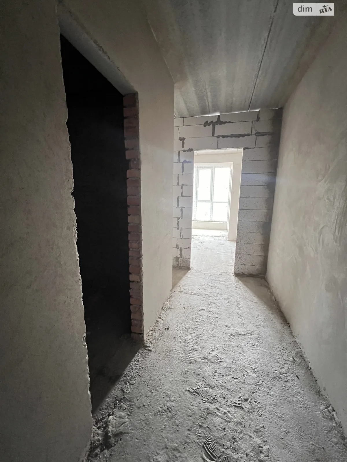 Продается 1-комнатная квартира 40 кв. м в Гостомеле, ул. Соборная - фото 1