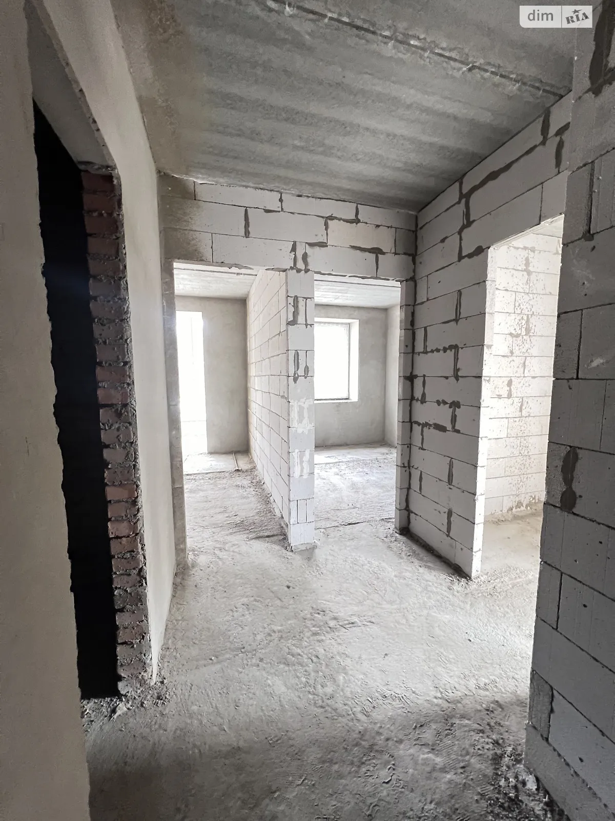 Продается 2-комнатная квартира 57 кв. м в Гостомеле, ул. Соборная - фото 1