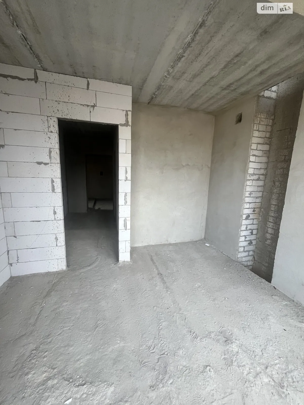 Продается 2-комнатная квартира 63 кв. м в Гостомеле, ул. Соборная, 1 - фото 1