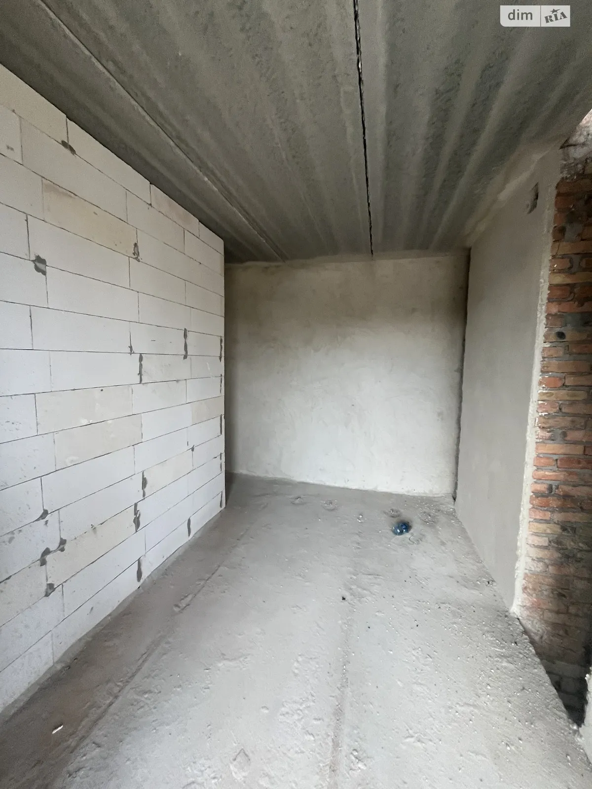 Продается 1-комнатная квартира 38.5 кв. м в Гостомеле, ул. Соборная, 1 - фото 1