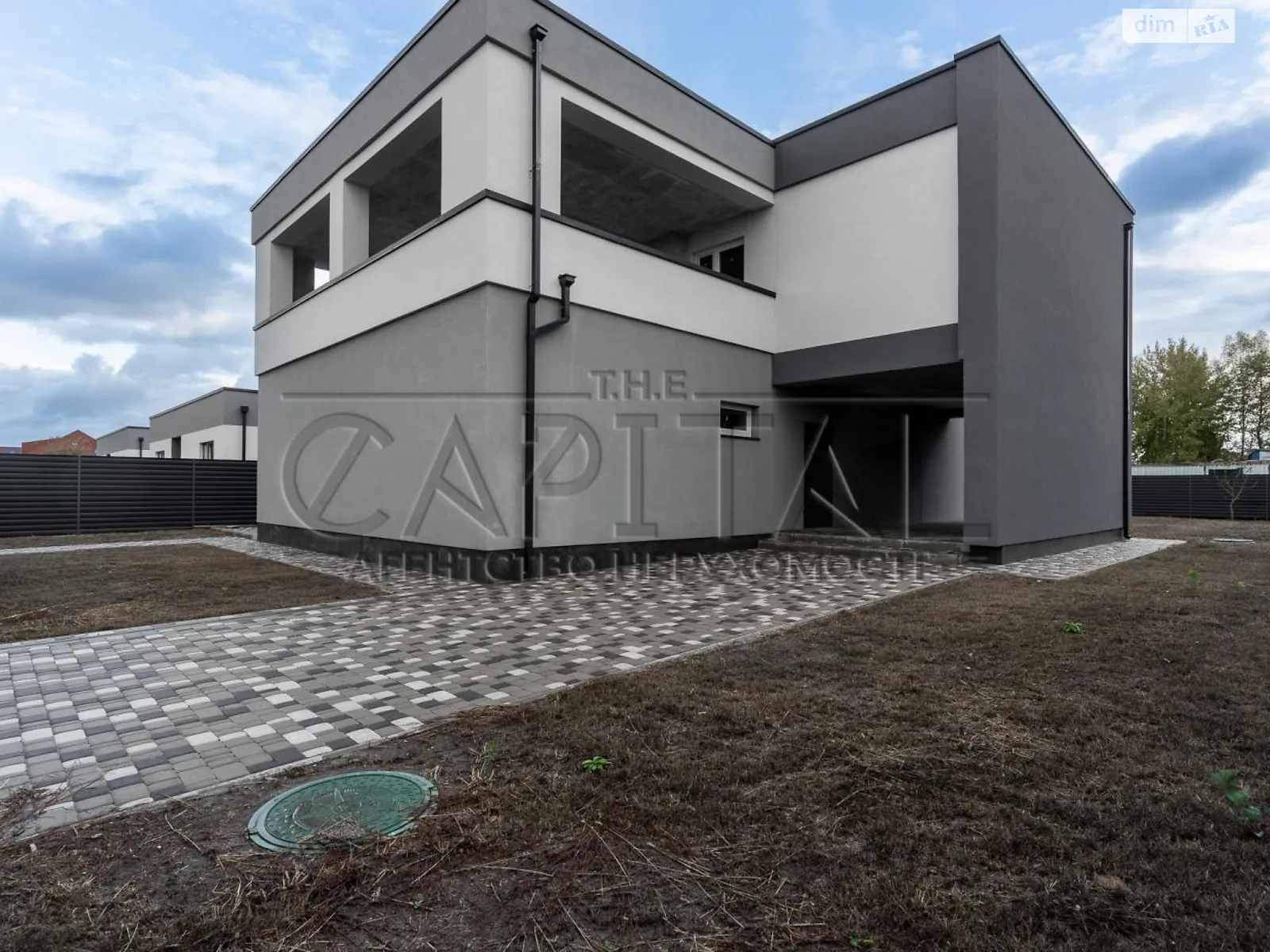 Продается дом на 2 этажа 170 кв. м с участком, цена: 170000 $ - фото 1