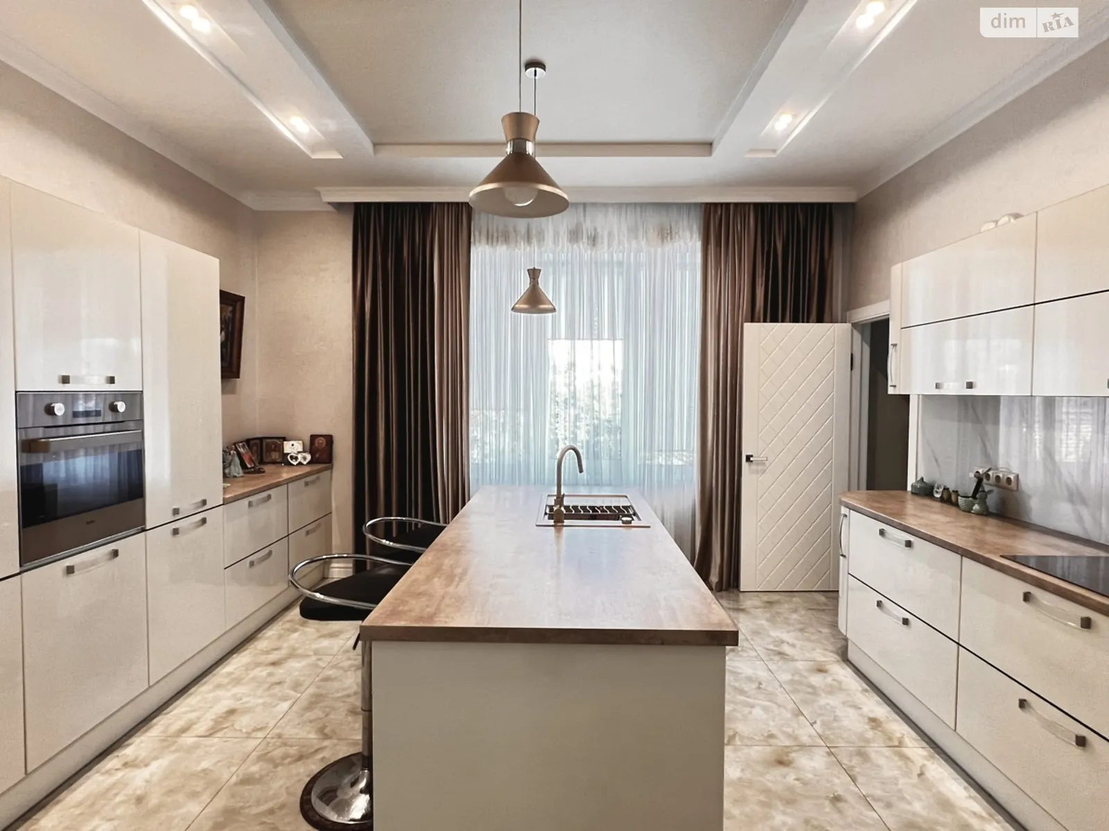 Продається одноповерховий будинок 220 кв. м з терасою, цена: 325000 $ - фото 1
