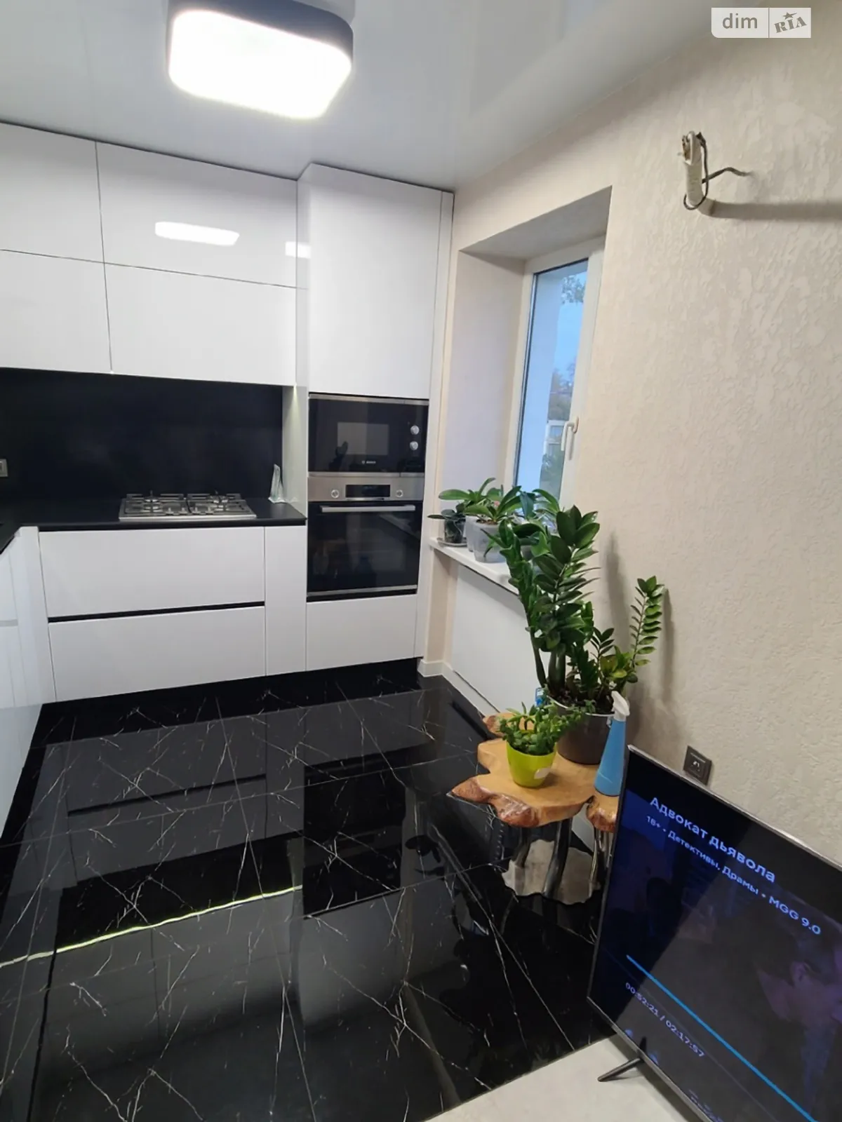 Продается 3-комнатная квартира 56.8 кв. м в Днепре, просп. Хмельницкого Богдана - фото 1