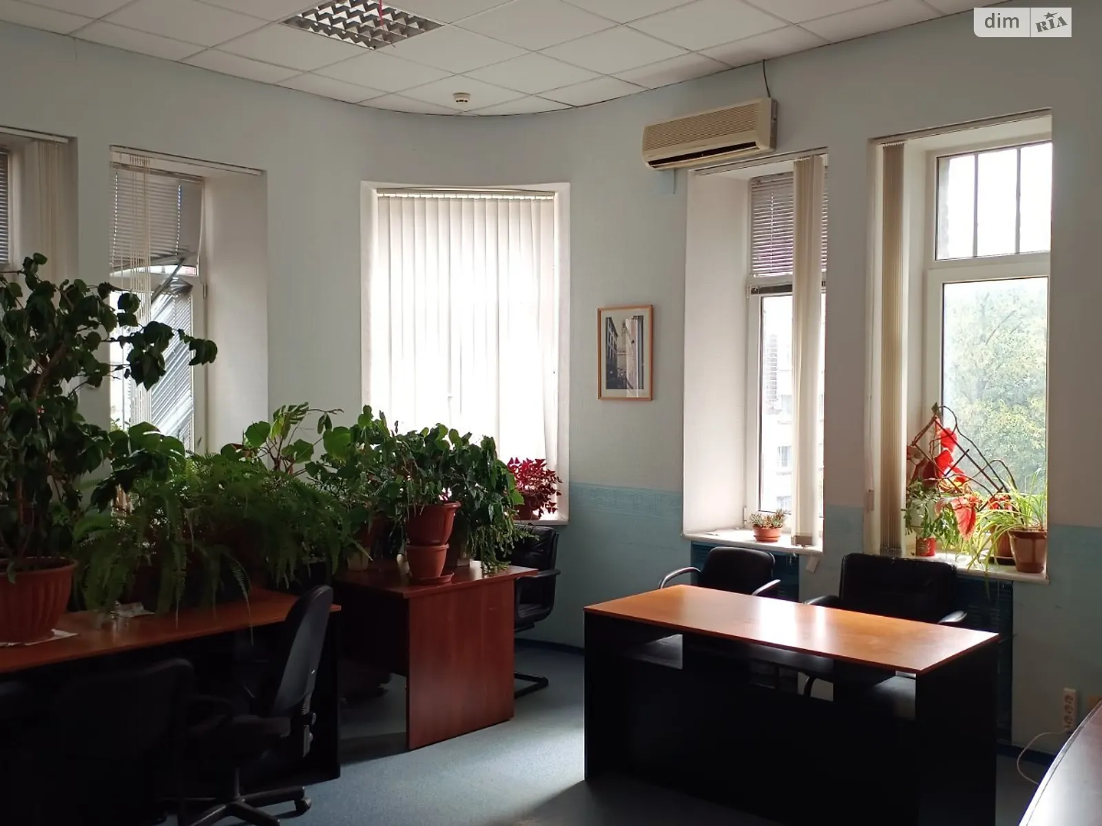 Здається в оренду офіс 42 кв. м в бізнес-центрі, цена: 5500 грн - фото 1