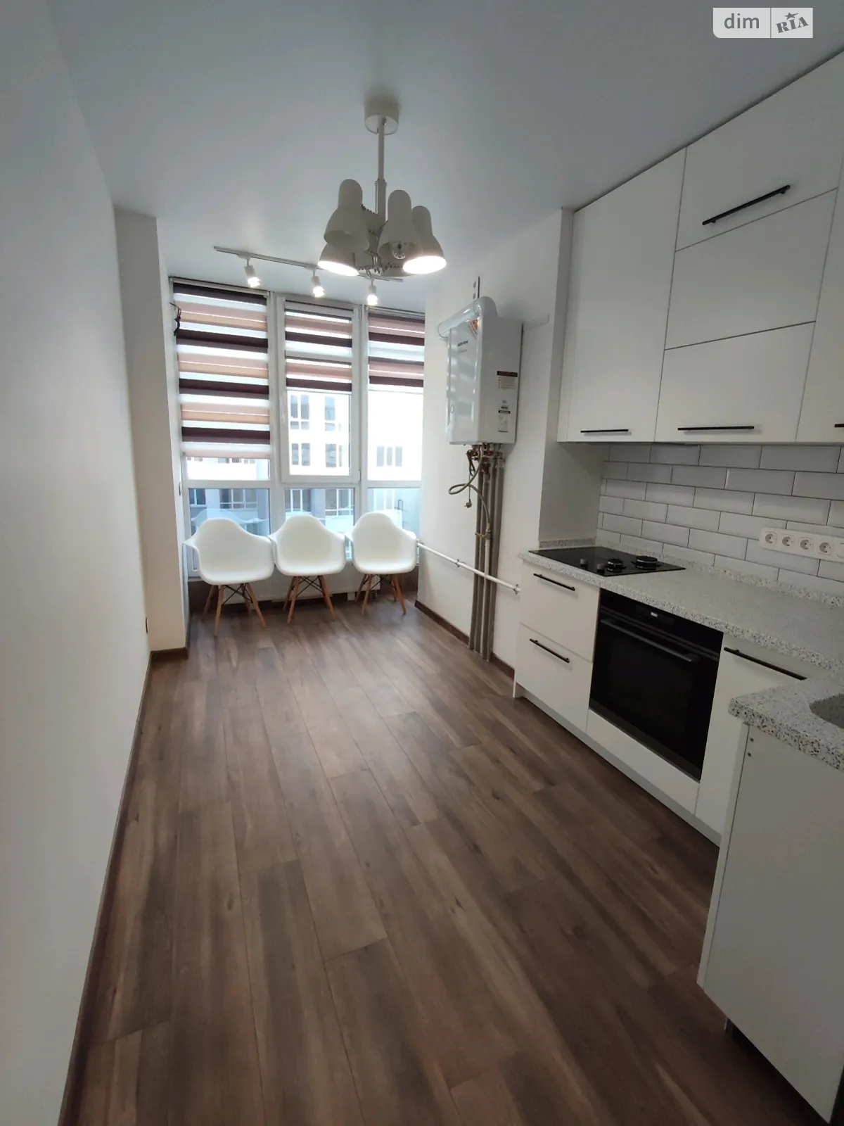 Продается 1-комнатная квартира 37 кв. м в Ирпене, ул. Университетская(Карла Маркса), 1 - фото 1