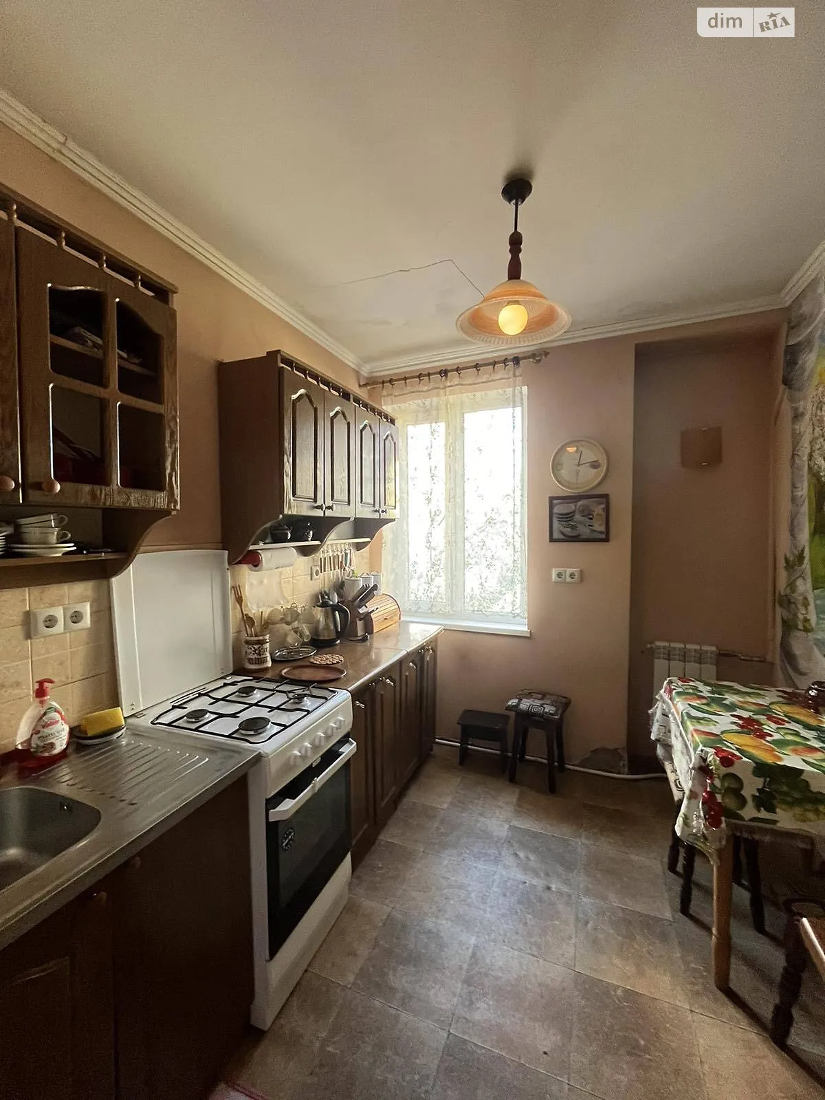 Продается 3-комнатная квартира 113.9 кв. м в Черновцах, ул. Буковинская, 37 - фото 1