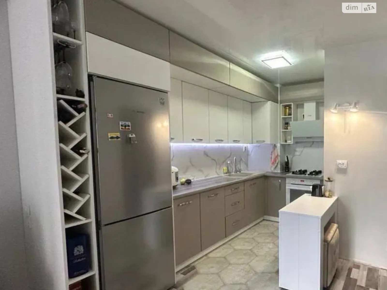 Продається 1-кімнатна квартира 57 кв. м у Львові, вул. Кульпарківська - фото 1
