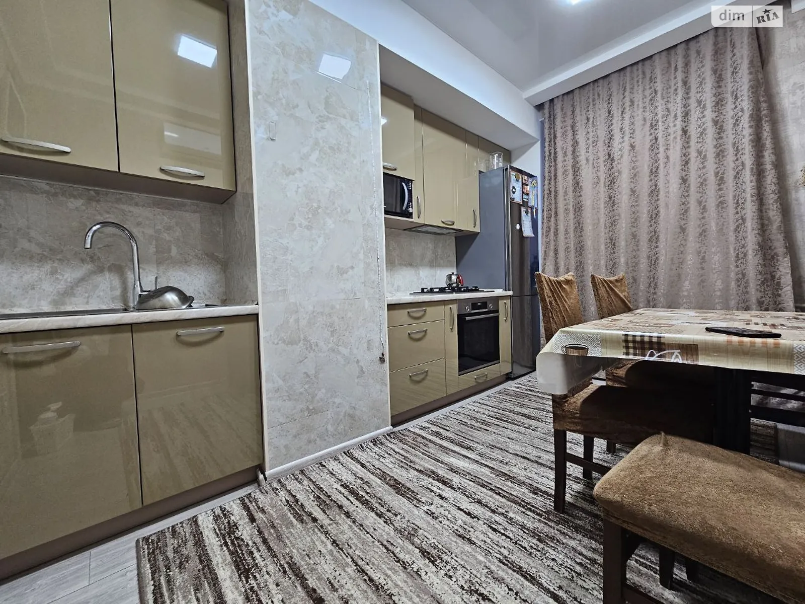 Продается 3-комнатная квартира 79.6 кв. м в Днепре, ул. Мерзленко Виктора, 1 - фото 1
