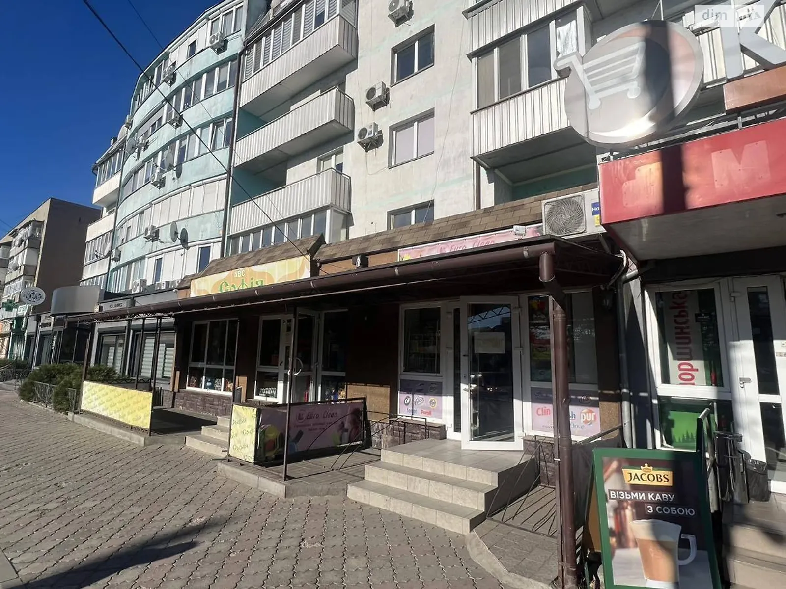 Сдается в аренду 3-комнатная квартира 103 кв. м в Мукачеве, ул. Росвиговская, 21 - фото 1
