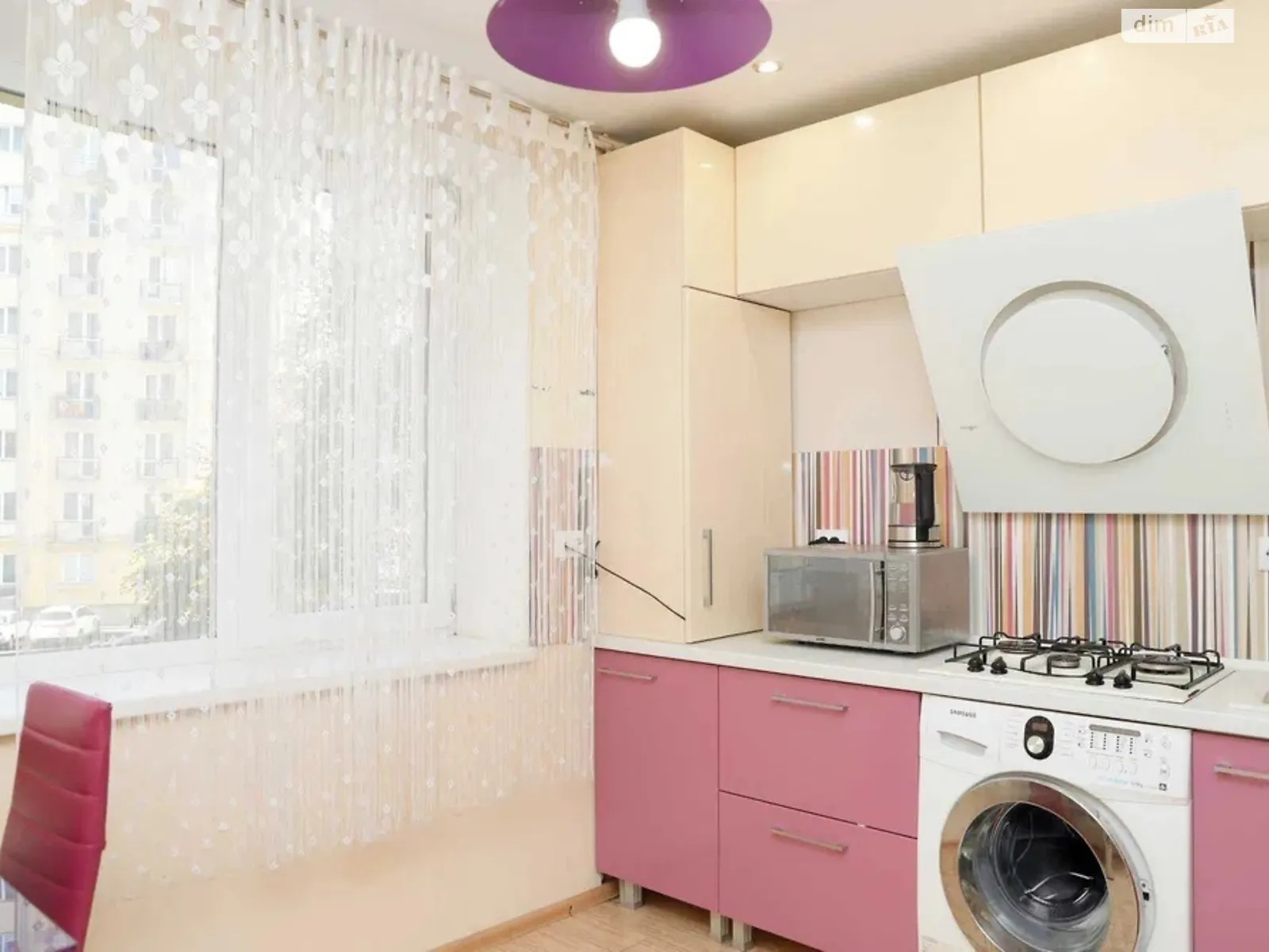 Продається 1-кімнатна квартира 41 кв. м у Івано-Франківську, вул. Симоненка Василя, 41 - фото 1