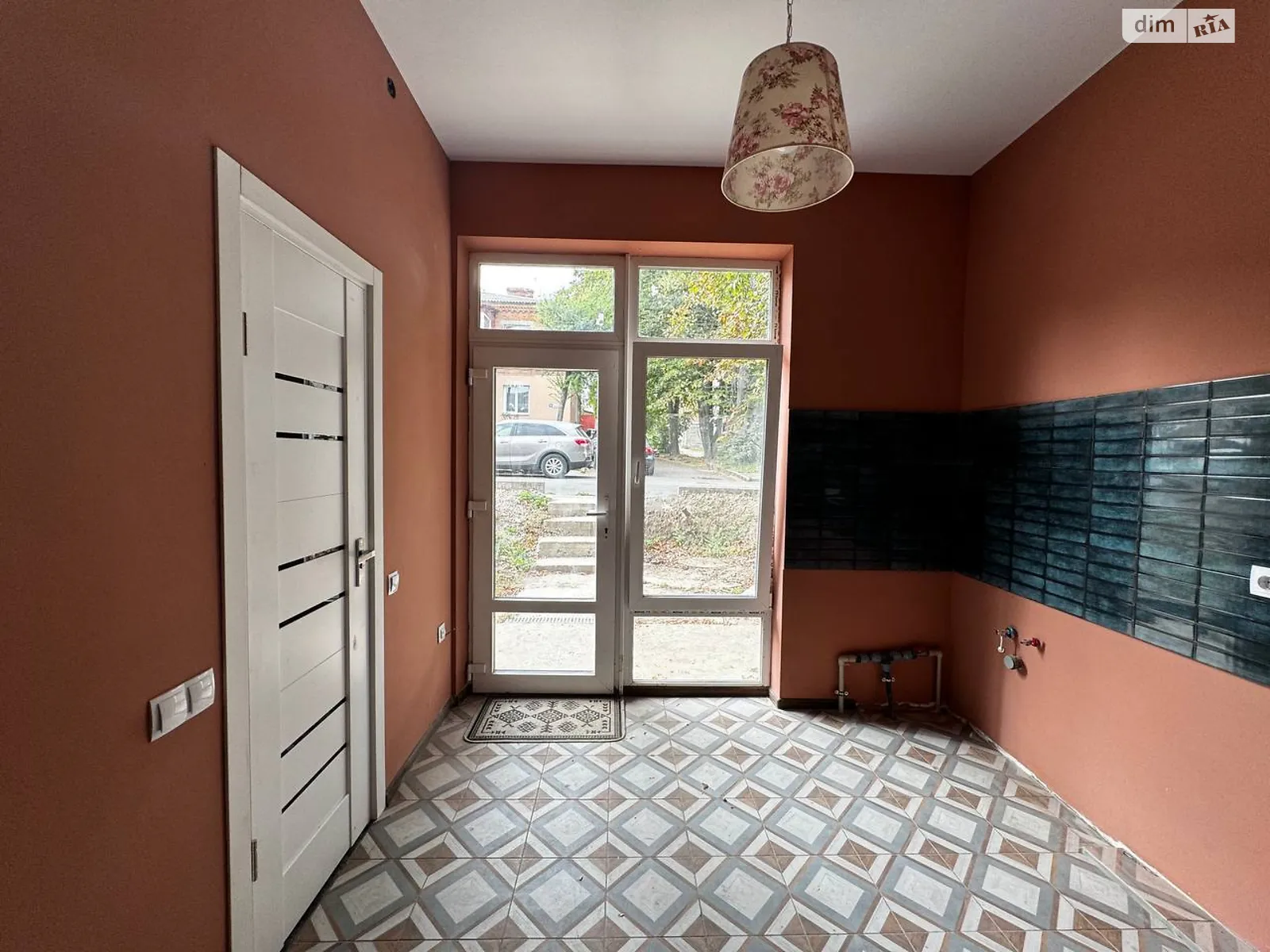 Продается офис 26 кв. м в бизнес-центре, цена: 26000 $ - фото 1