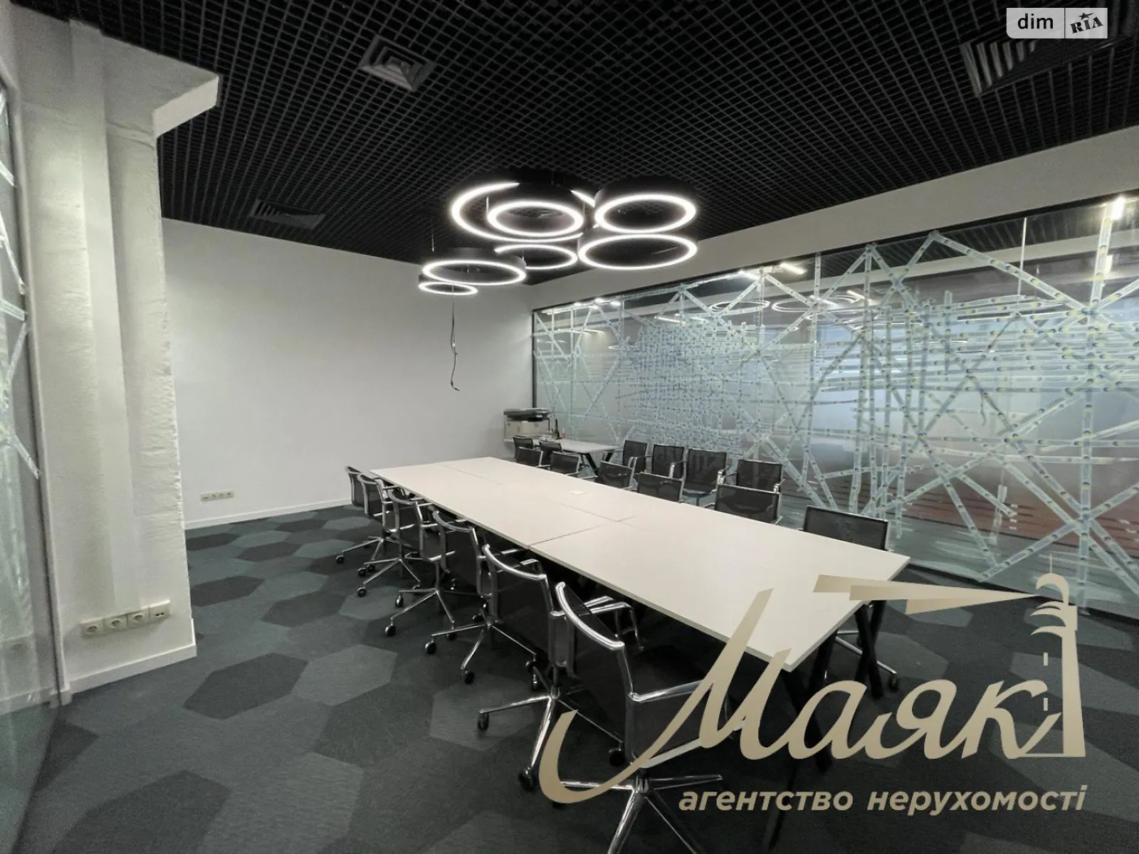 Сдается в аренду офис 1200 кв. м в бизнес-центре, цена: 22000 $ - фото 1